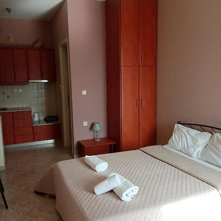 Jusmine Apartments Халкис Екстериор снимка
